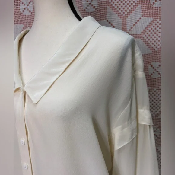 ba&sh 100% Silk Cream Blouse • Relaxed Fit - Picture 3 of 10